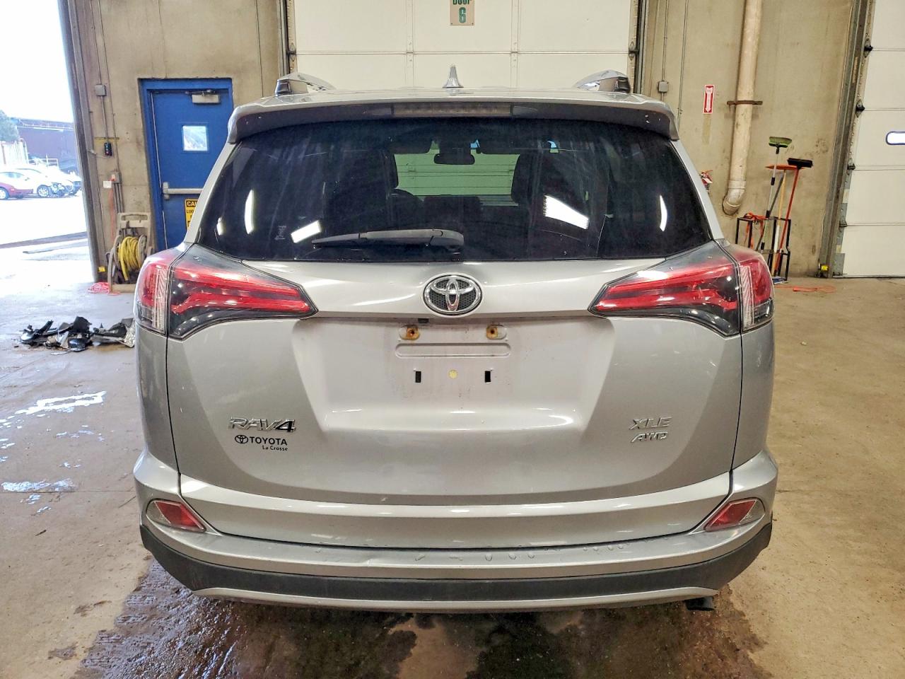2018 TOYOTA RAV4 ADVENTURE photo 6
