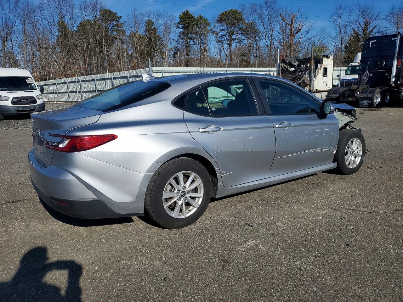 2025 TOYOTA CAMRY XSE photo 3