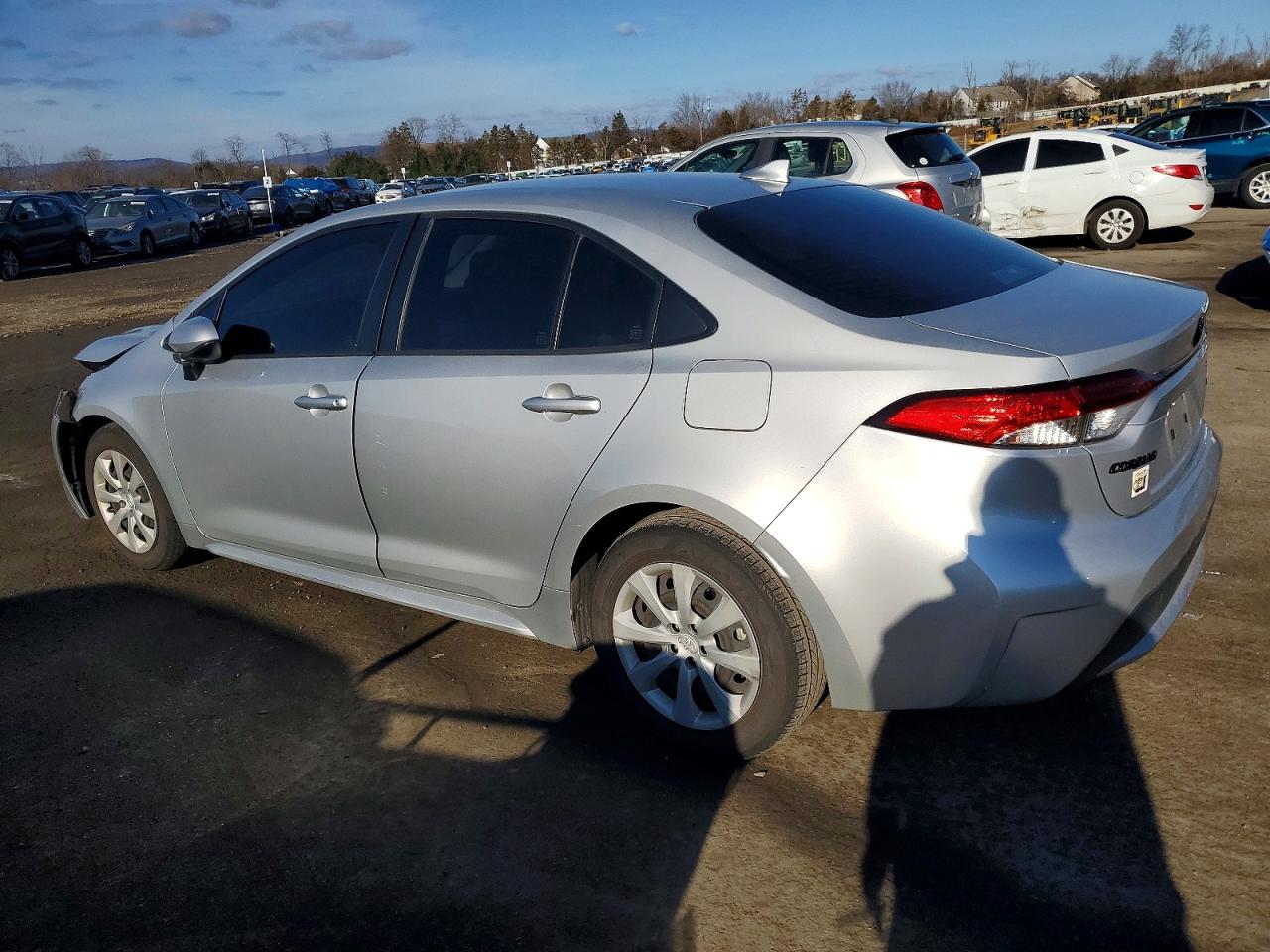 2022 TOYOTA COROLLA LE photo 2