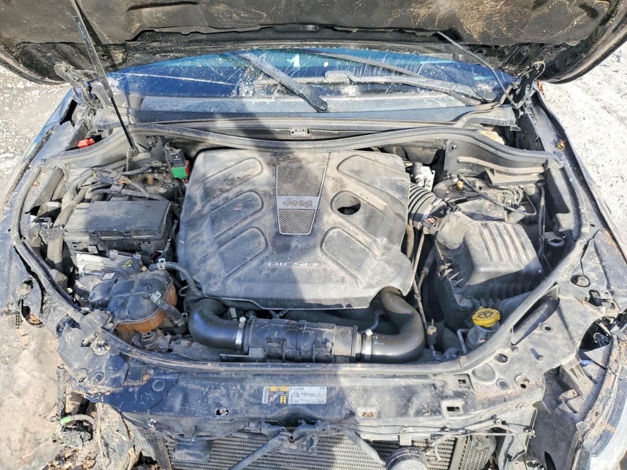 2016 JEEP GRAND CHEROKEE SUMMIT photo 12