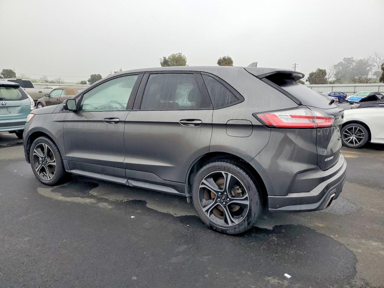 2019 FORD EDGE ST photo 2
