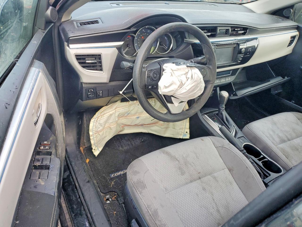 2016 TOYOTA COROLLA L photo 8