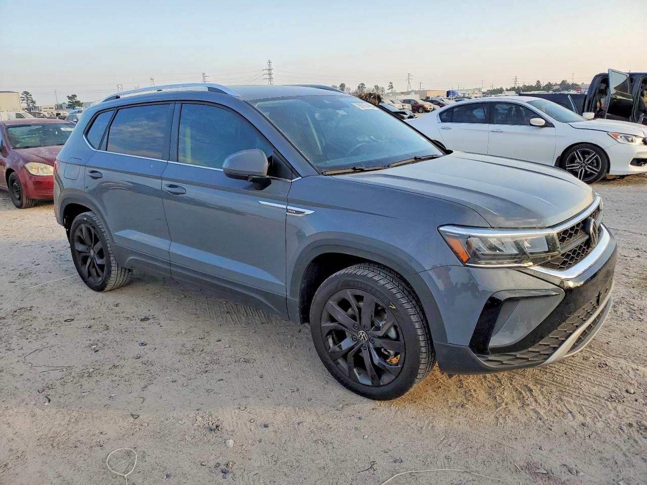 2024 VOLKSWAGEN TAOS SE photo 4