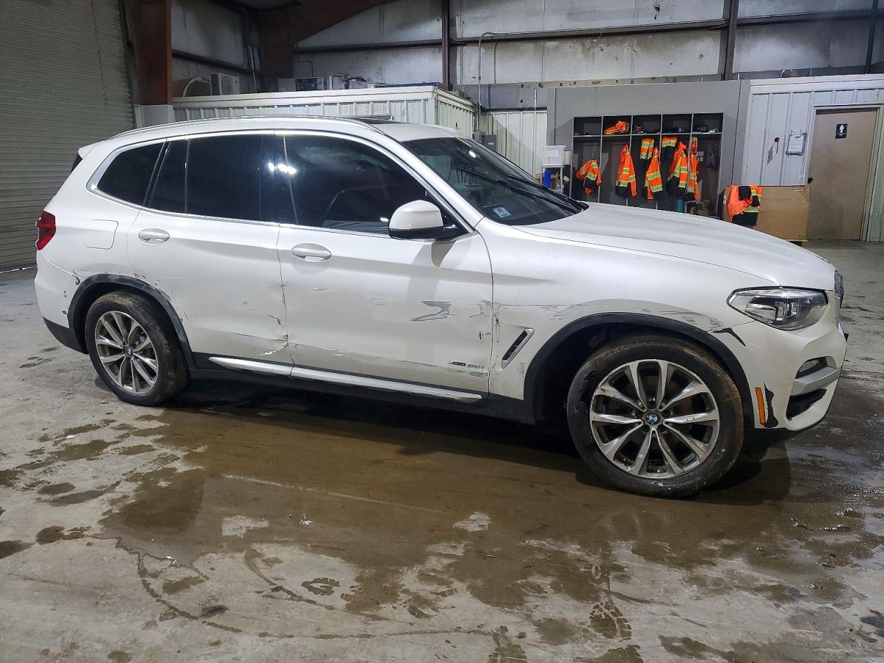 2018 BMW X3 XDRIVE30I photo 7