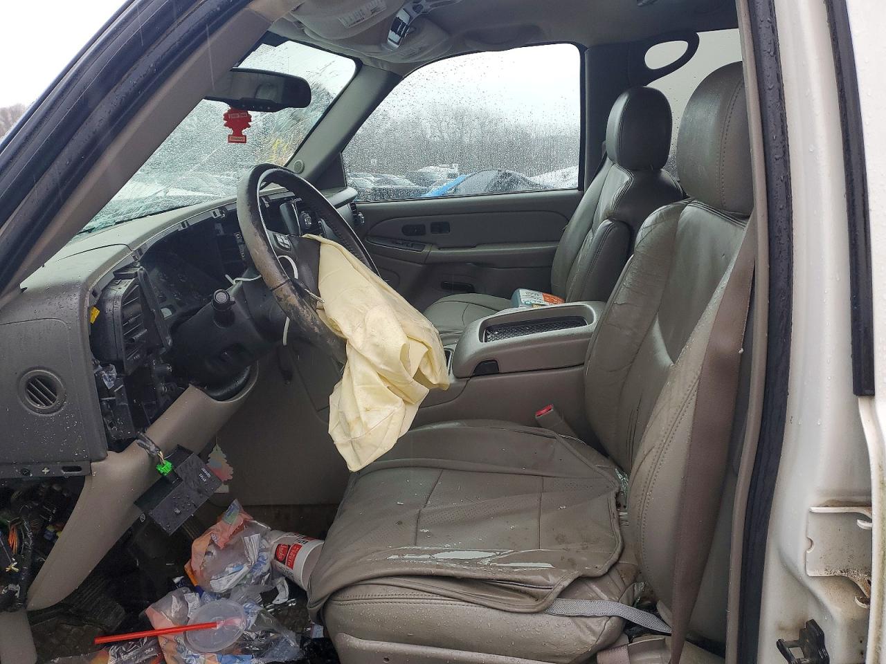 2004 CHEVROLET SUBURBAN C1500 photo 7
