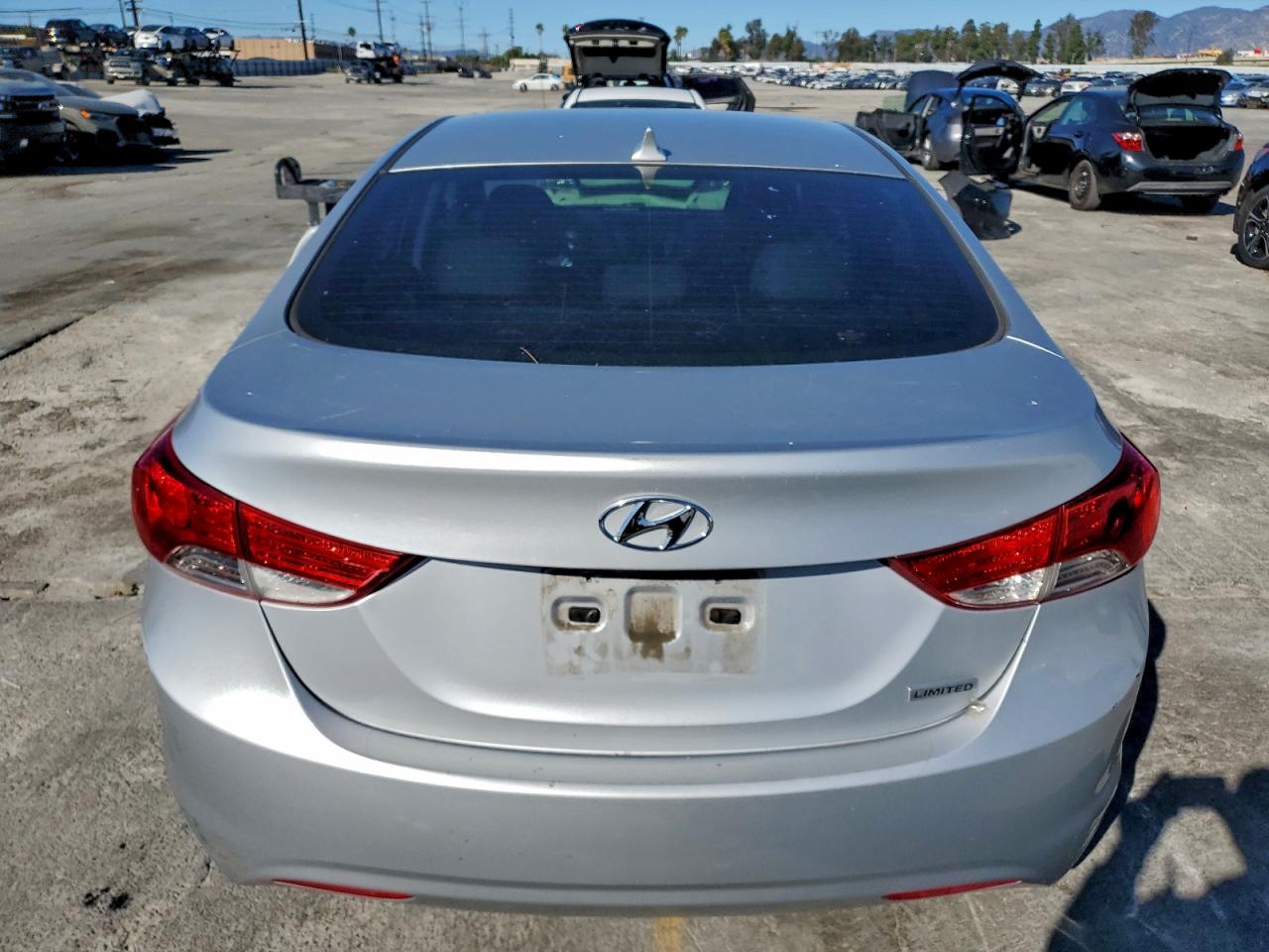 2012 HYUNDAI ELANTRA GLS photo 6
