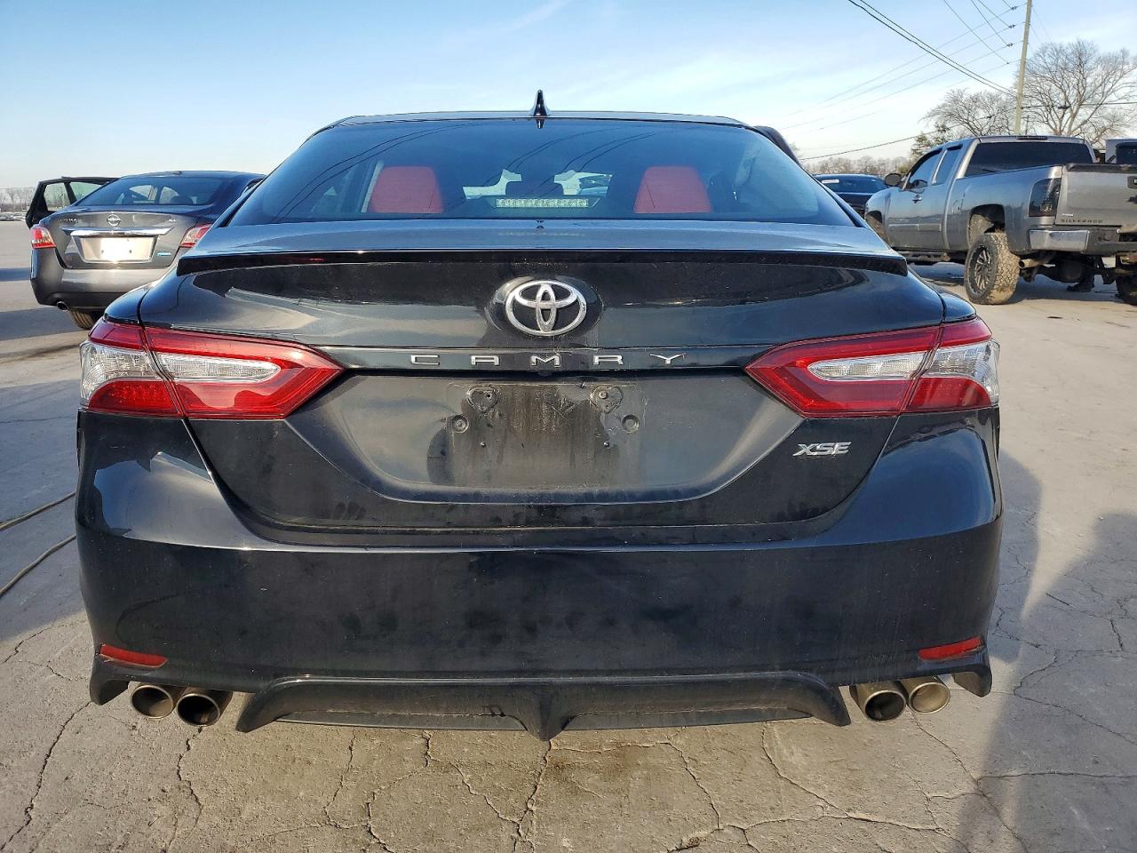 2020 TOYOTA CAMRY XSE photo 6