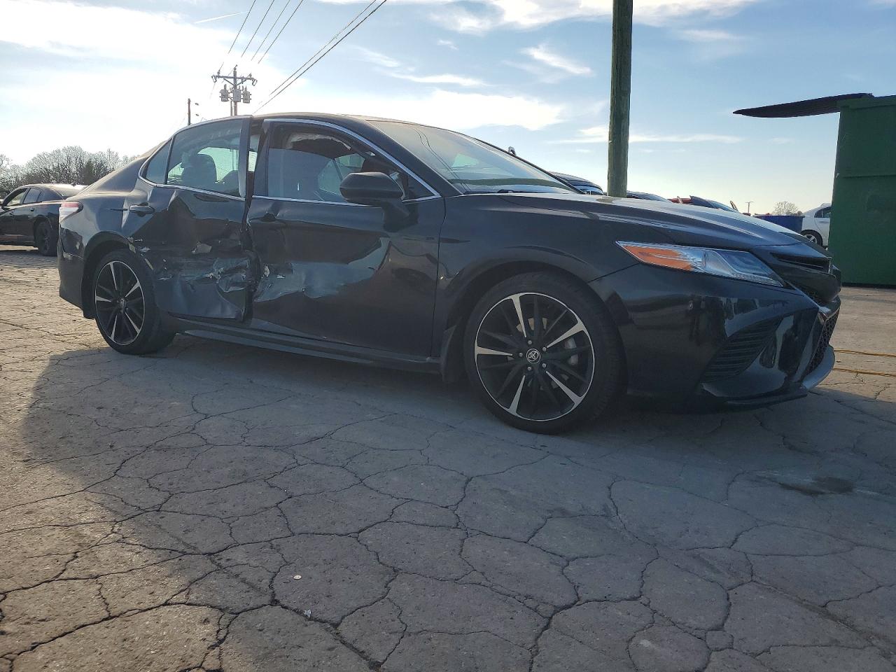 2020 TOYOTA CAMRY XSE photo 4