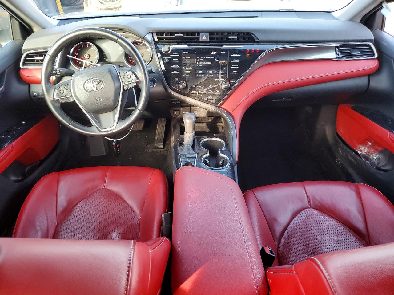 2020 TOYOTA CAMRY XSE photo 8