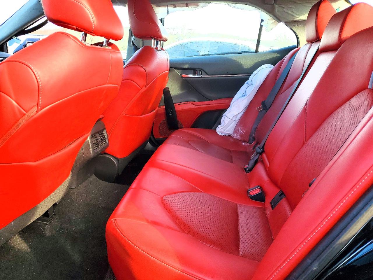 2020 TOYOTA CAMRY XSE photo 10