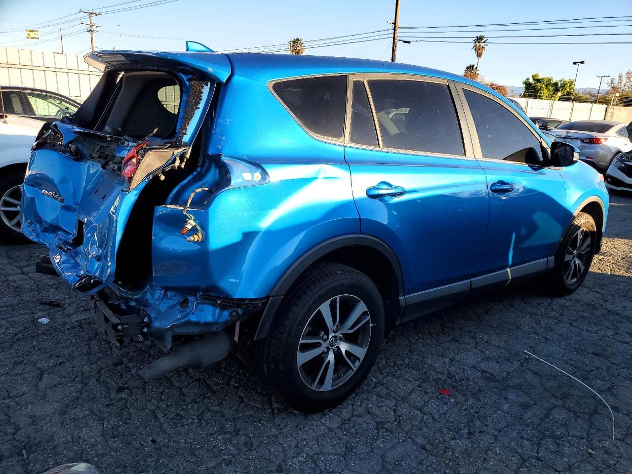 2018 TOYOTA RAV4 ADVENTURE photo 3