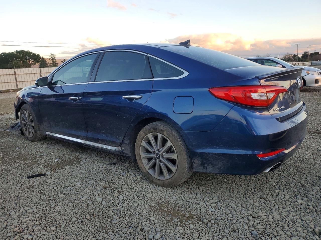 2016 HYUNDAI SONATA SPORT photo 2