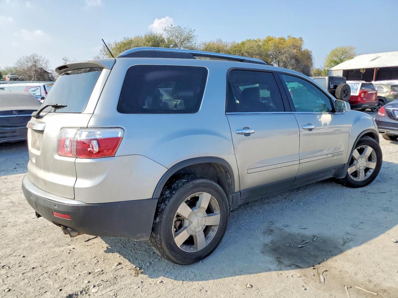 2007 GMC ACADIA SLT-2 photo 3