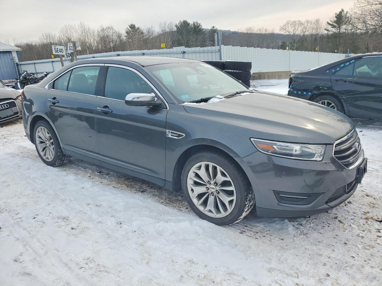 2019 FORD TAURUS LIMITED photo 4