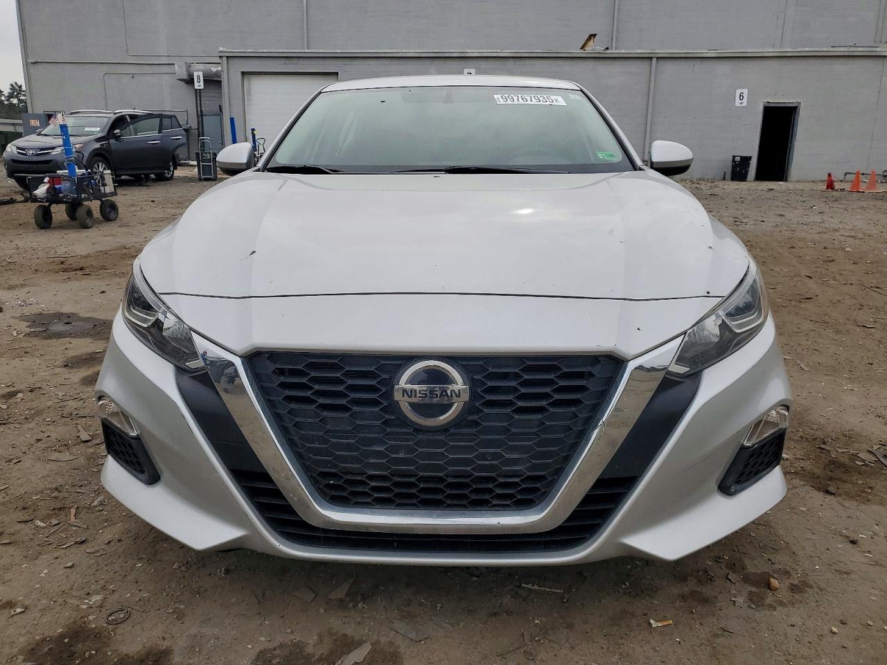 2019 NISSAN ALTIMA S photo 5