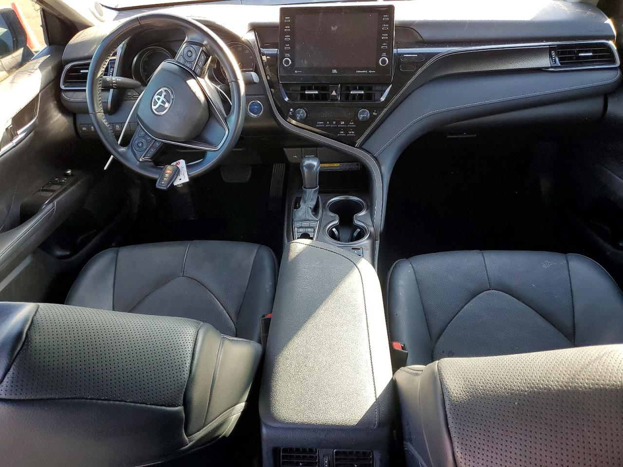 2021 TOYOTA CAMRY XSE photo 8