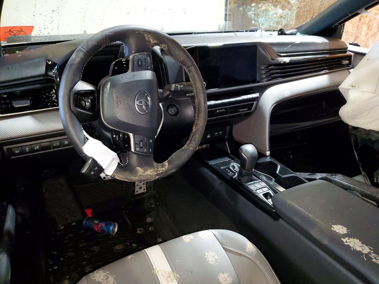 2025 TOYOTA CAMRY photo 8