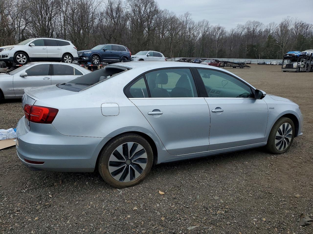 2016 VOLKSWAGEN JETTA HYBRID photo 3