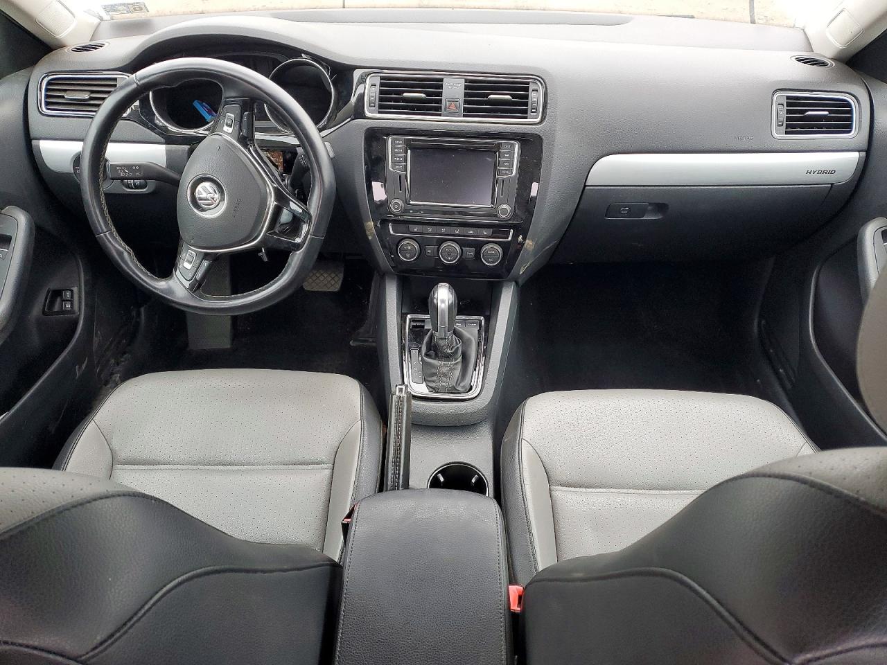 2016 VOLKSWAGEN JETTA HYBRID photo 8