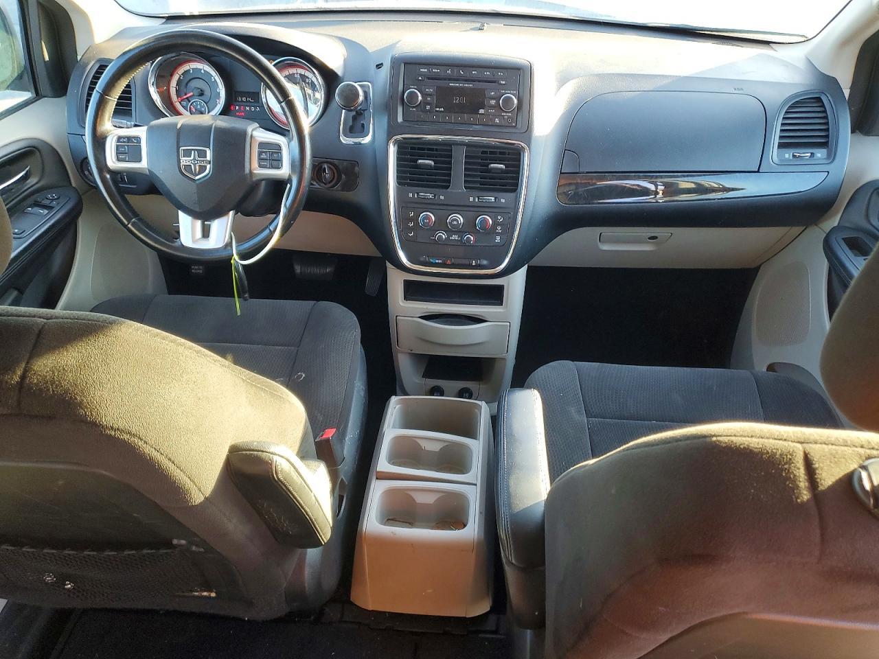 2012 DODGE GRAND CARAVAN SE photo 8