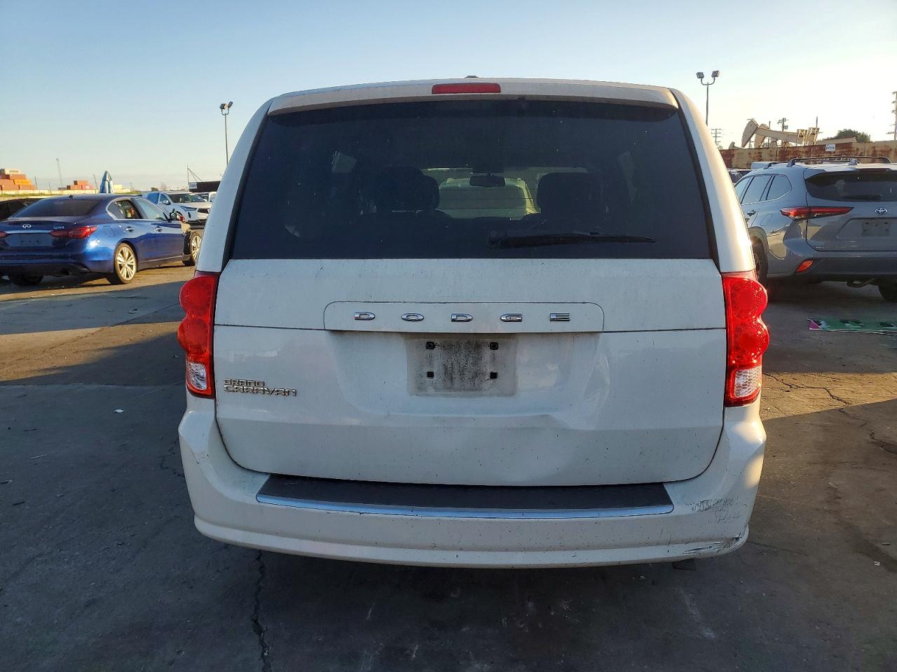 2012 DODGE GRAND CARAVAN SE photo 6