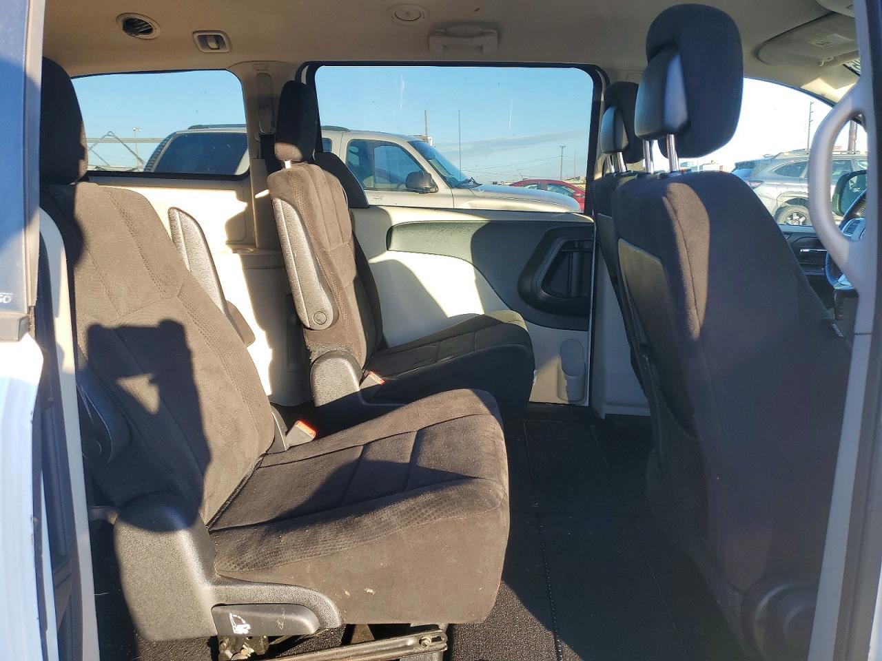 2012 DODGE GRAND CARAVAN SE photo 11