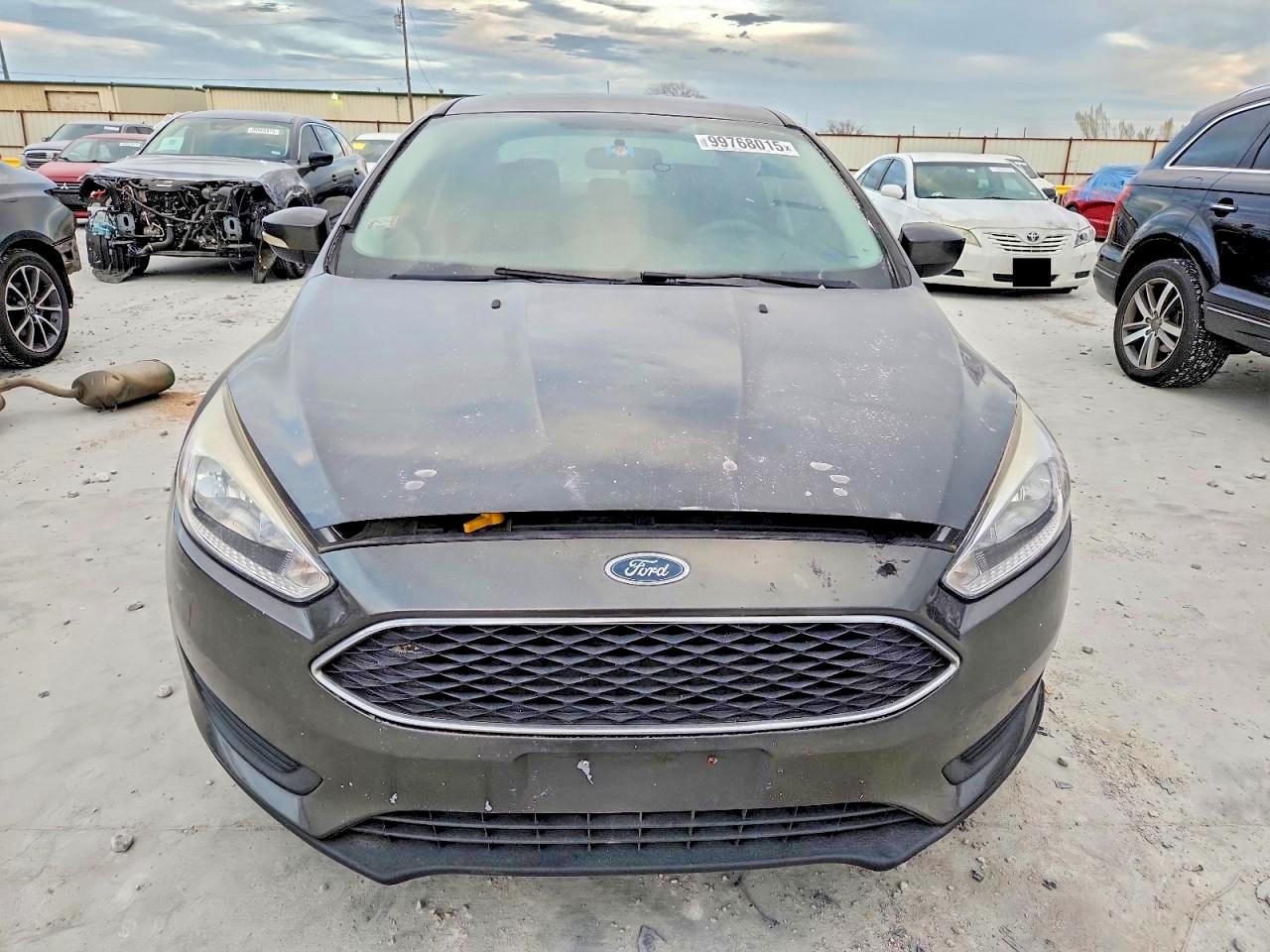 2018 FORD FOCUS SE photo 5