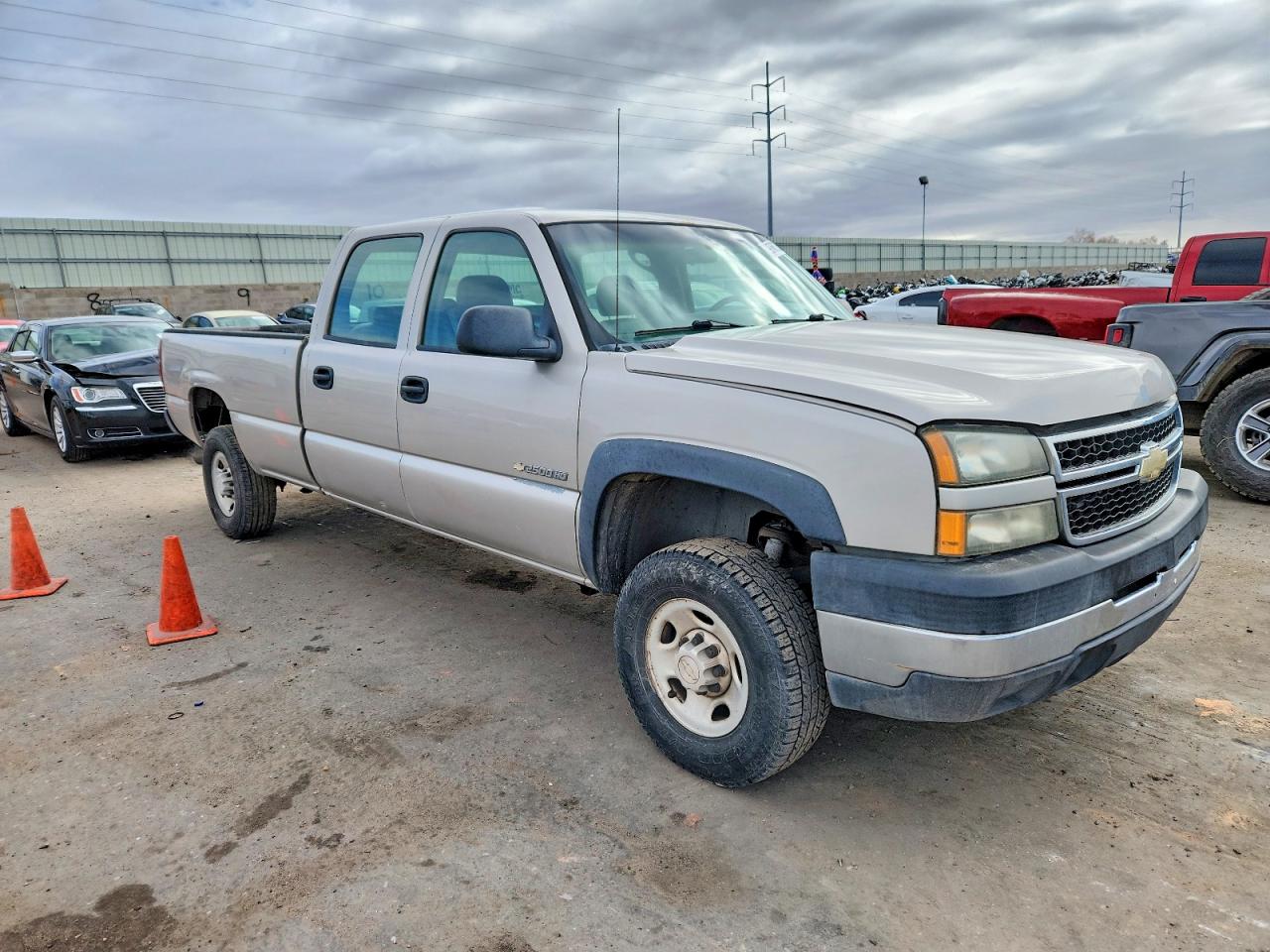 2006 CHEVROLET SILVERADO C2500 HEAVY DUTY photo 4