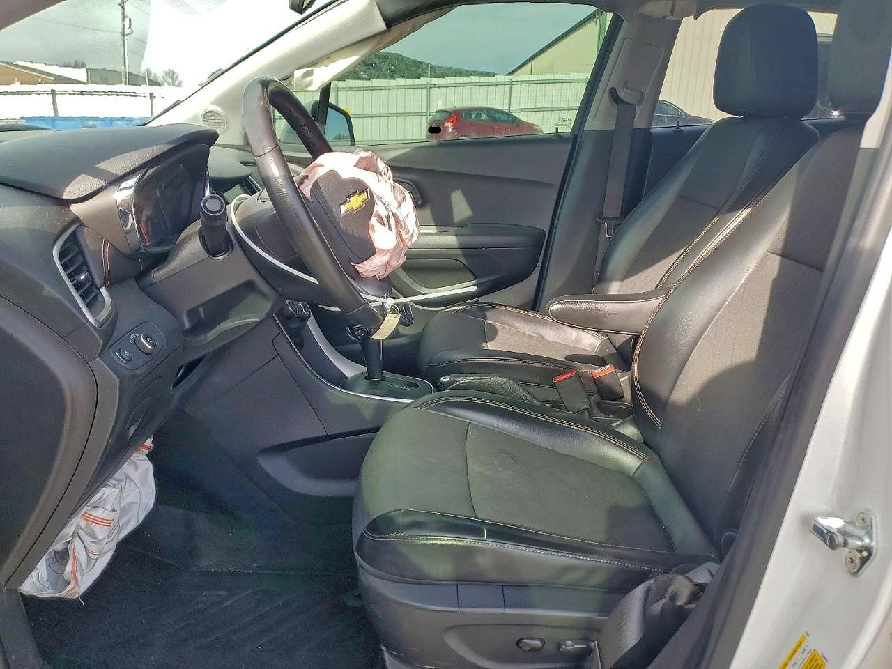 2019 CHEVROLET TRAX 1LT photo 7