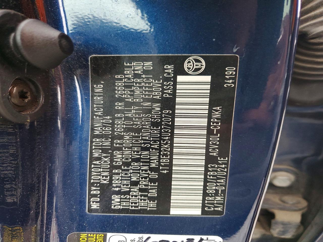 2004 TOYOTA CAMRY LE photo 12