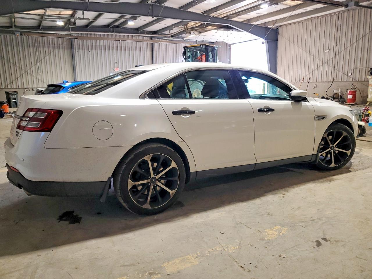 2016 FORD TAURUS SEL photo 3