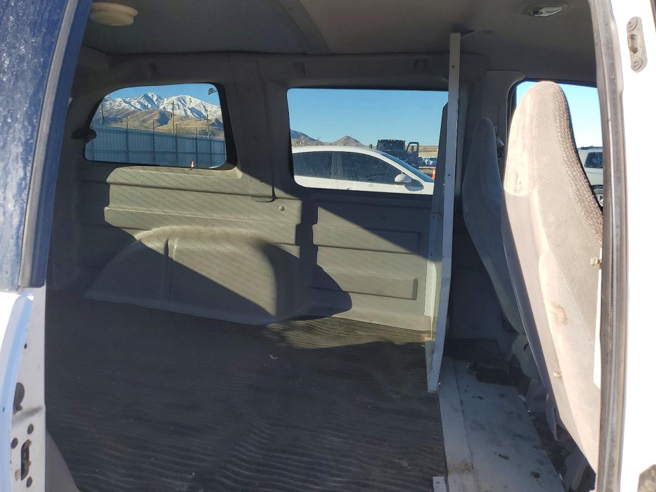 2002 FORD WINDSTAR photo 11