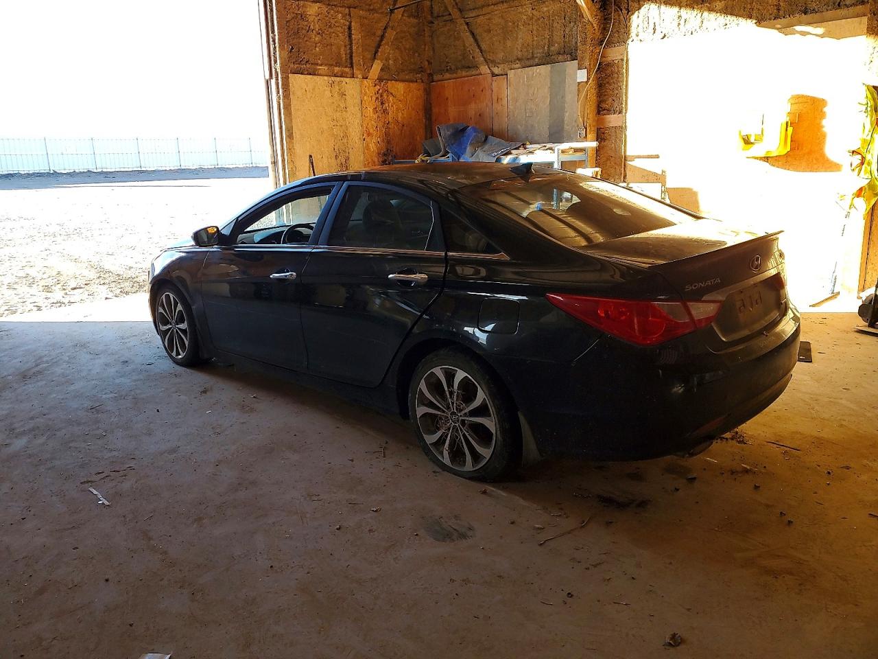 2013 HYUNDAI SONATA photo 2