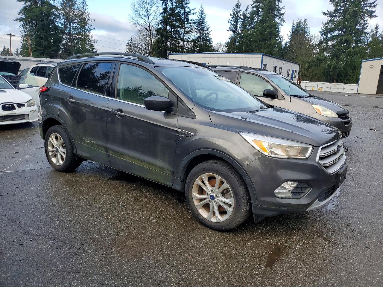 2018 FORD ESCAPE SE photo 4