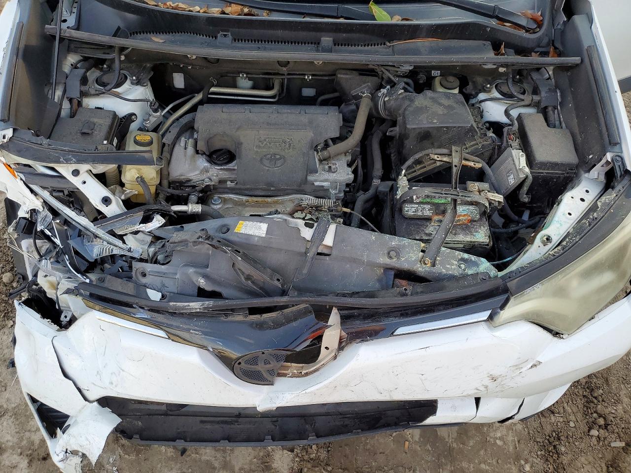 2016 TOYOTA RAV4 LE photo 12