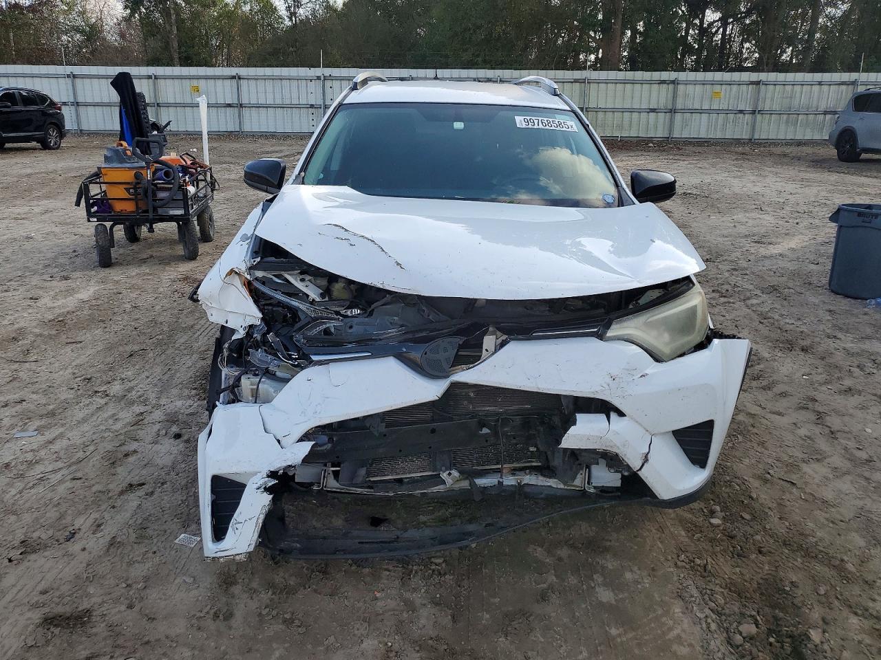 2016 TOYOTA RAV4 LE photo 5