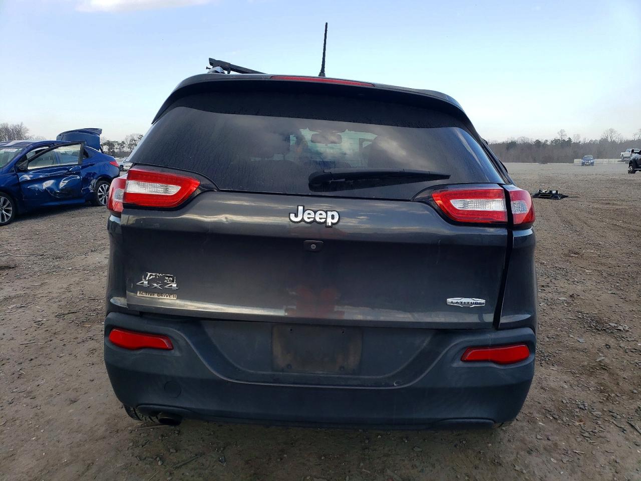 2015 JEEP CHEROKEE LATITUDE photo 6