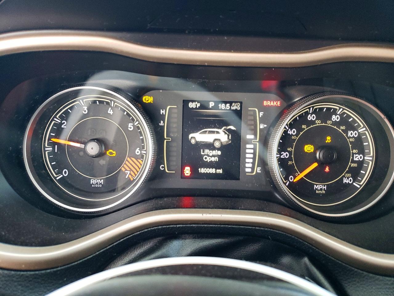 2015 JEEP CHEROKEE LATITUDE photo 9