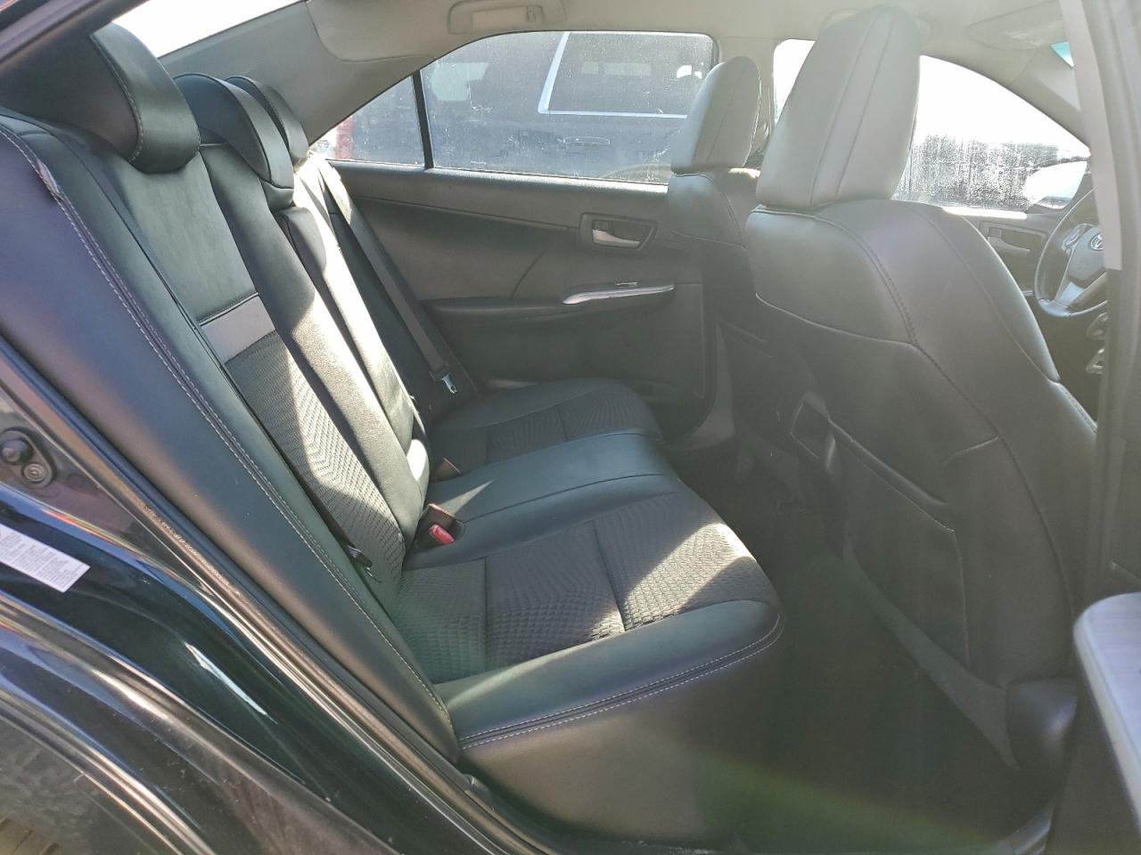 2014 TOYOTA CAMRY L photo 10