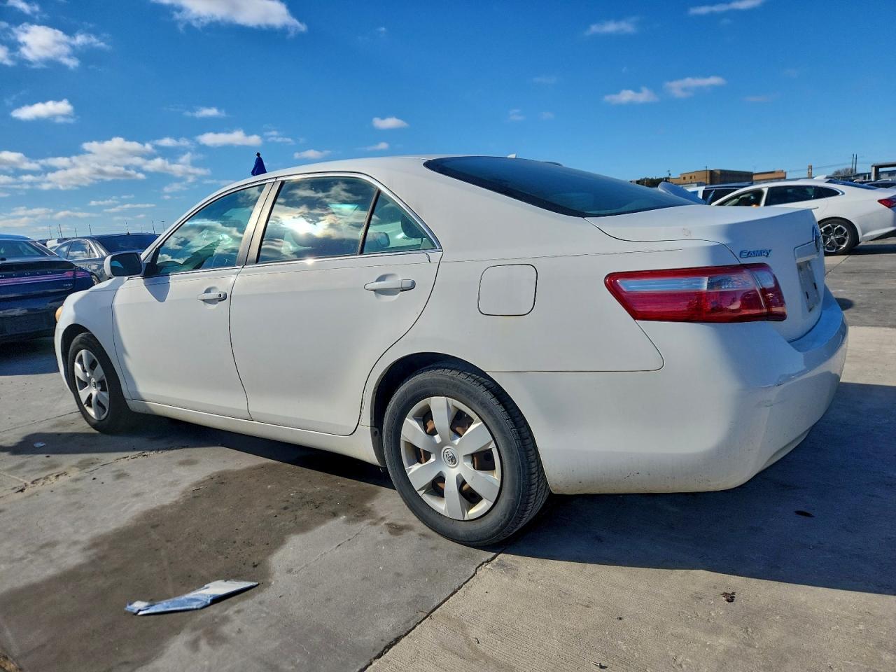 2009 TOYOTA CAMRY BASE photo 2