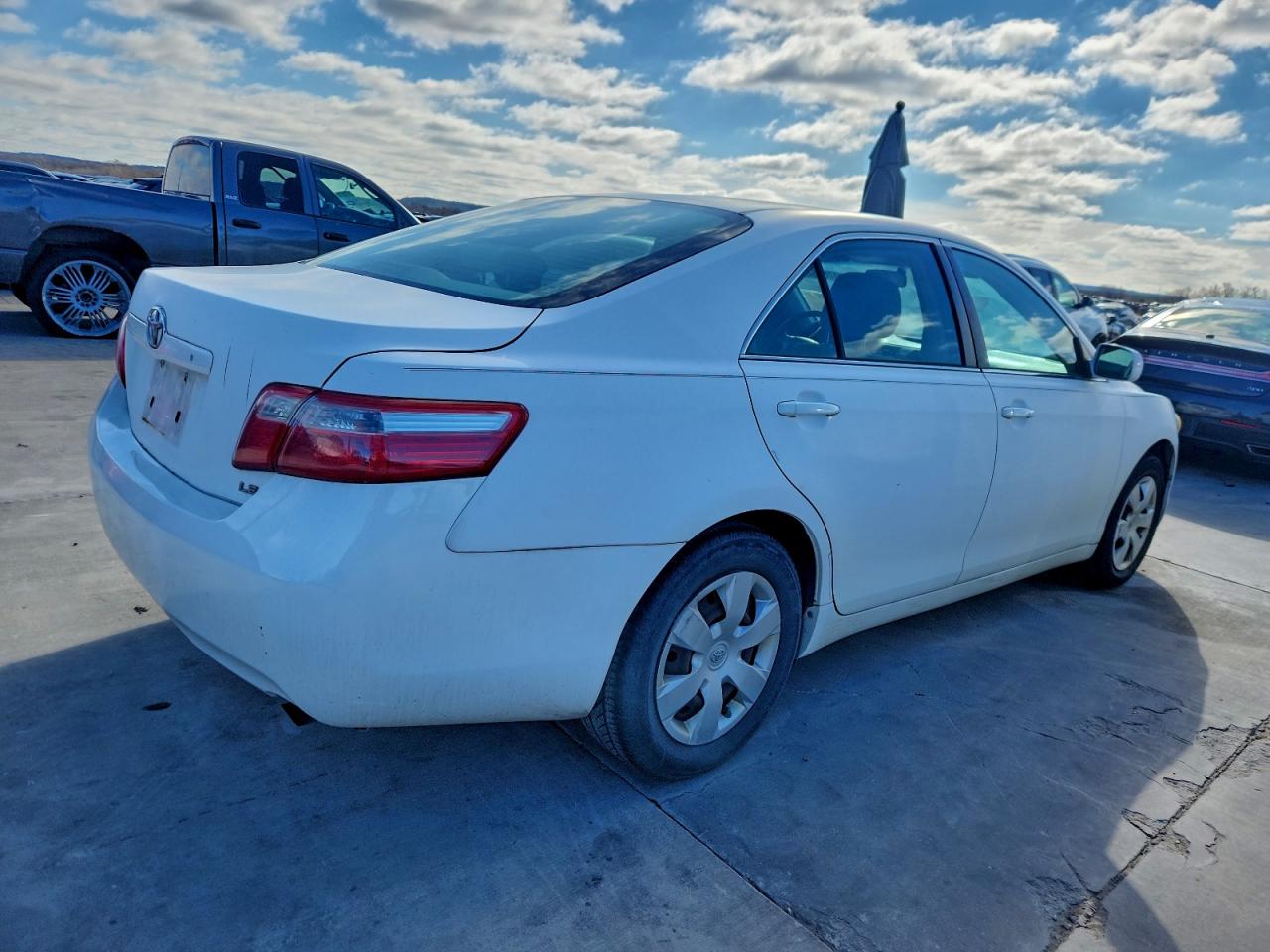 2009 TOYOTA CAMRY BASE photo 3