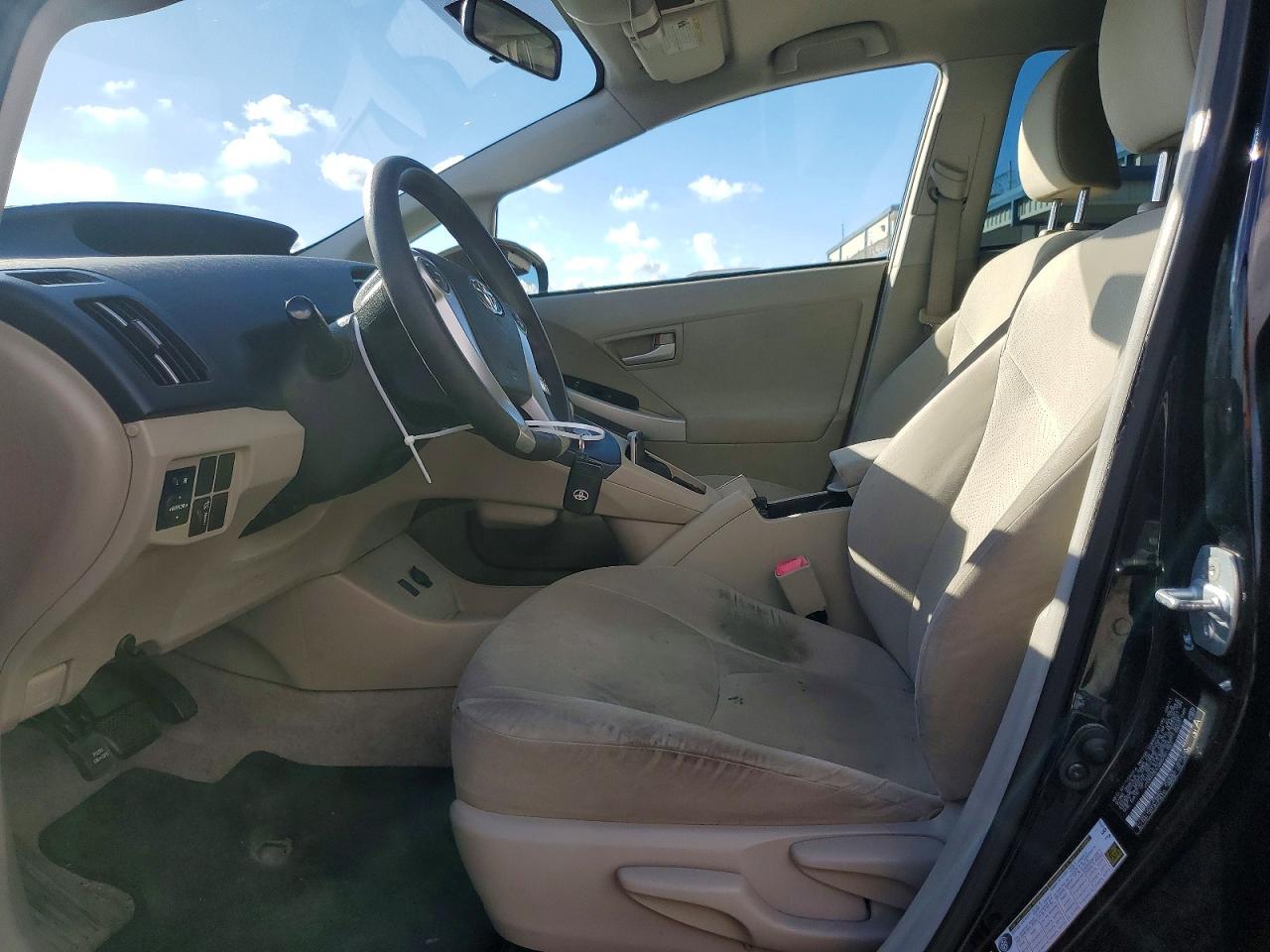 2011 TOYOTA PRIUS photo 7