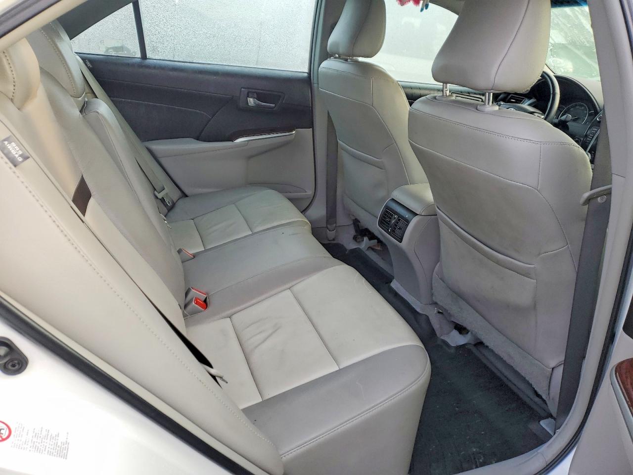 2014 TOYOTA CAMRY L photo 10