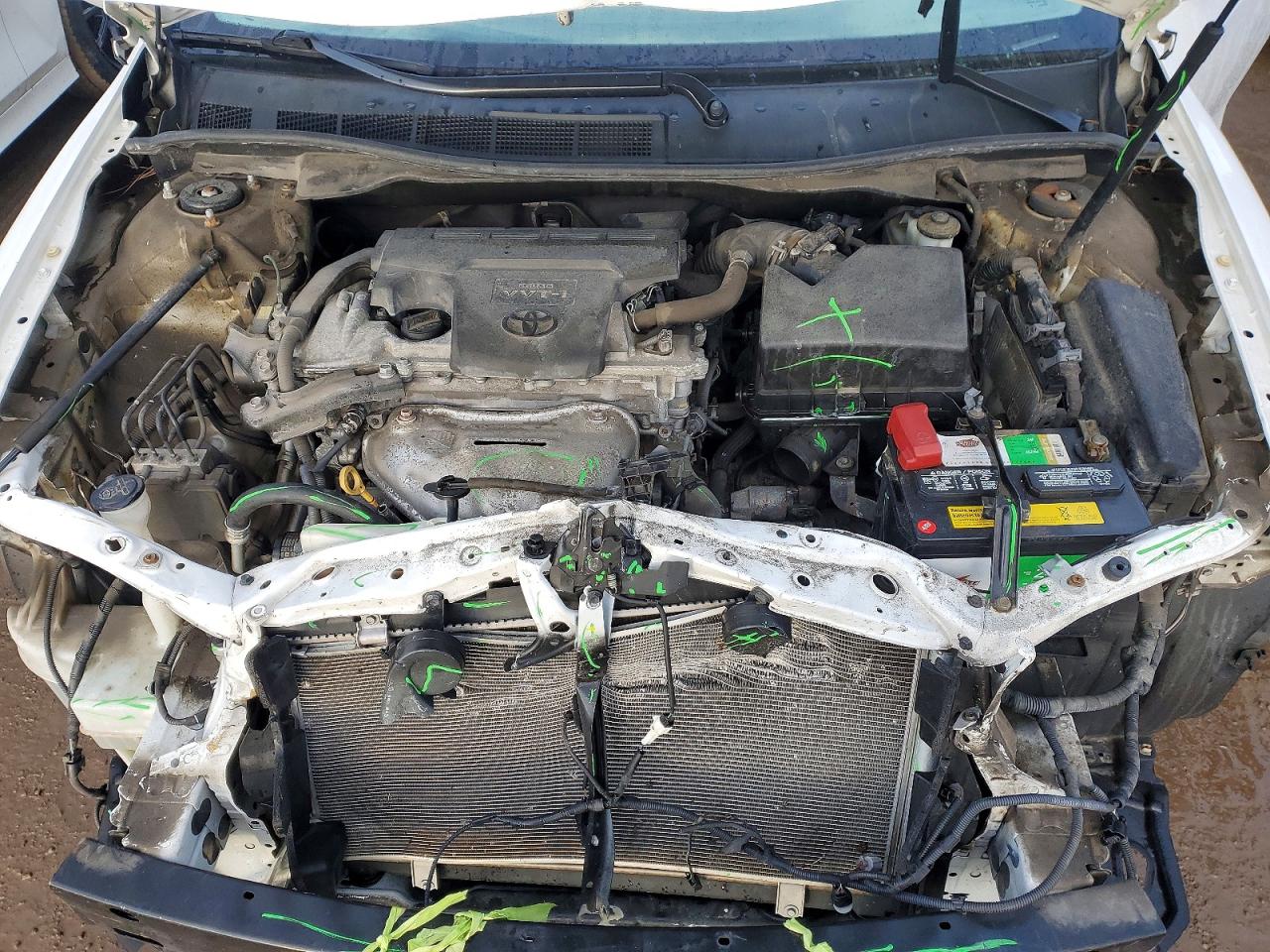 2014 TOYOTA CAMRY L photo 11