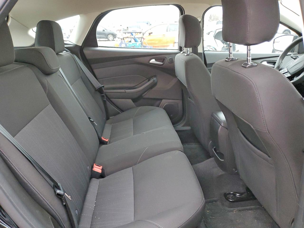 2017 FORD FOCUS SEL photo 11