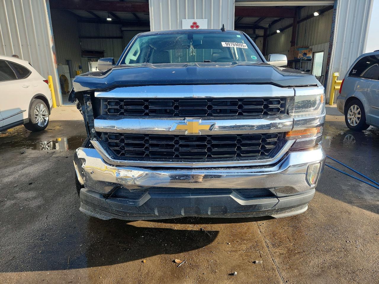 2017 CHEVROLET SILVERADO C1500 LT photo 5