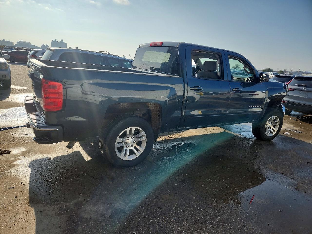 2017 CHEVROLET SILVERADO C1500 LT photo 3
