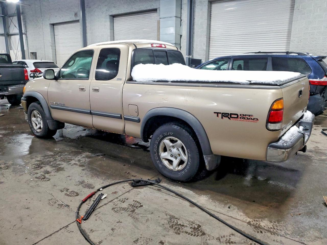 2002 TOYOTA TUNDRA ACCESS CAB photo 2