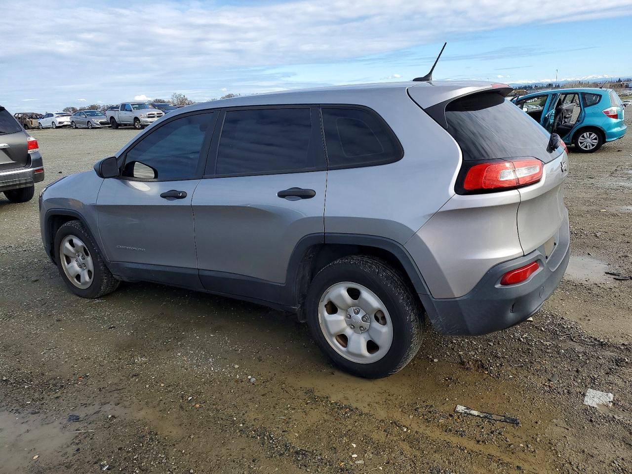 2017 JEEP CHEROKEE SPORT photo 2