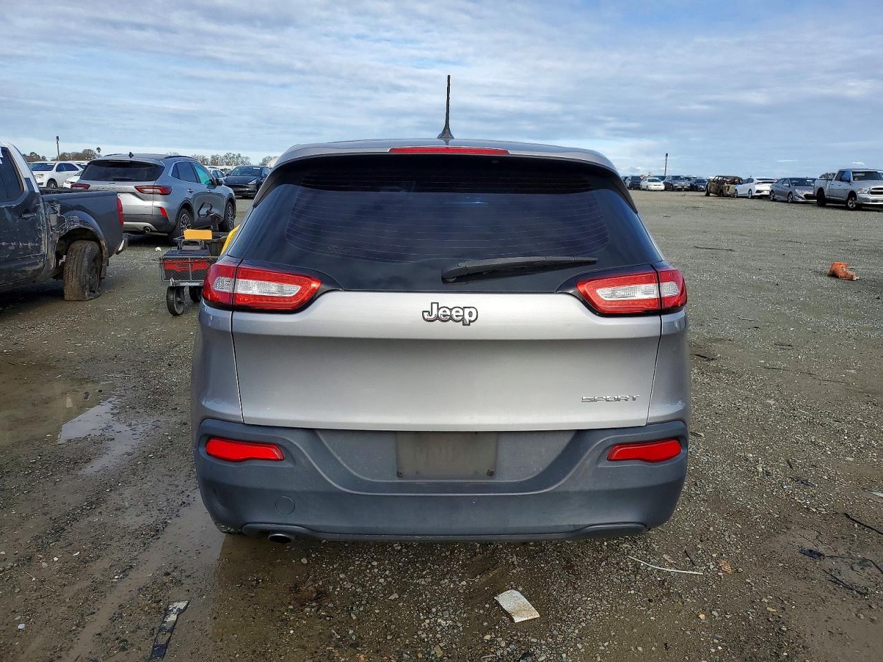 2017 JEEP CHEROKEE SPORT photo 6